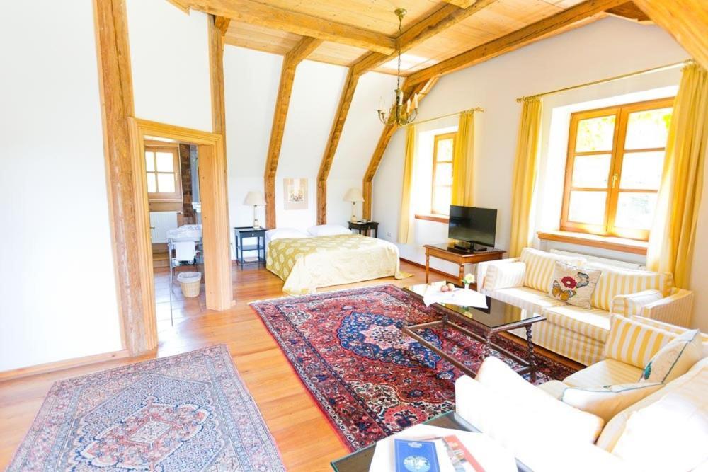 Schlosshotel Obermayerhofen Sebersdorf Room photo